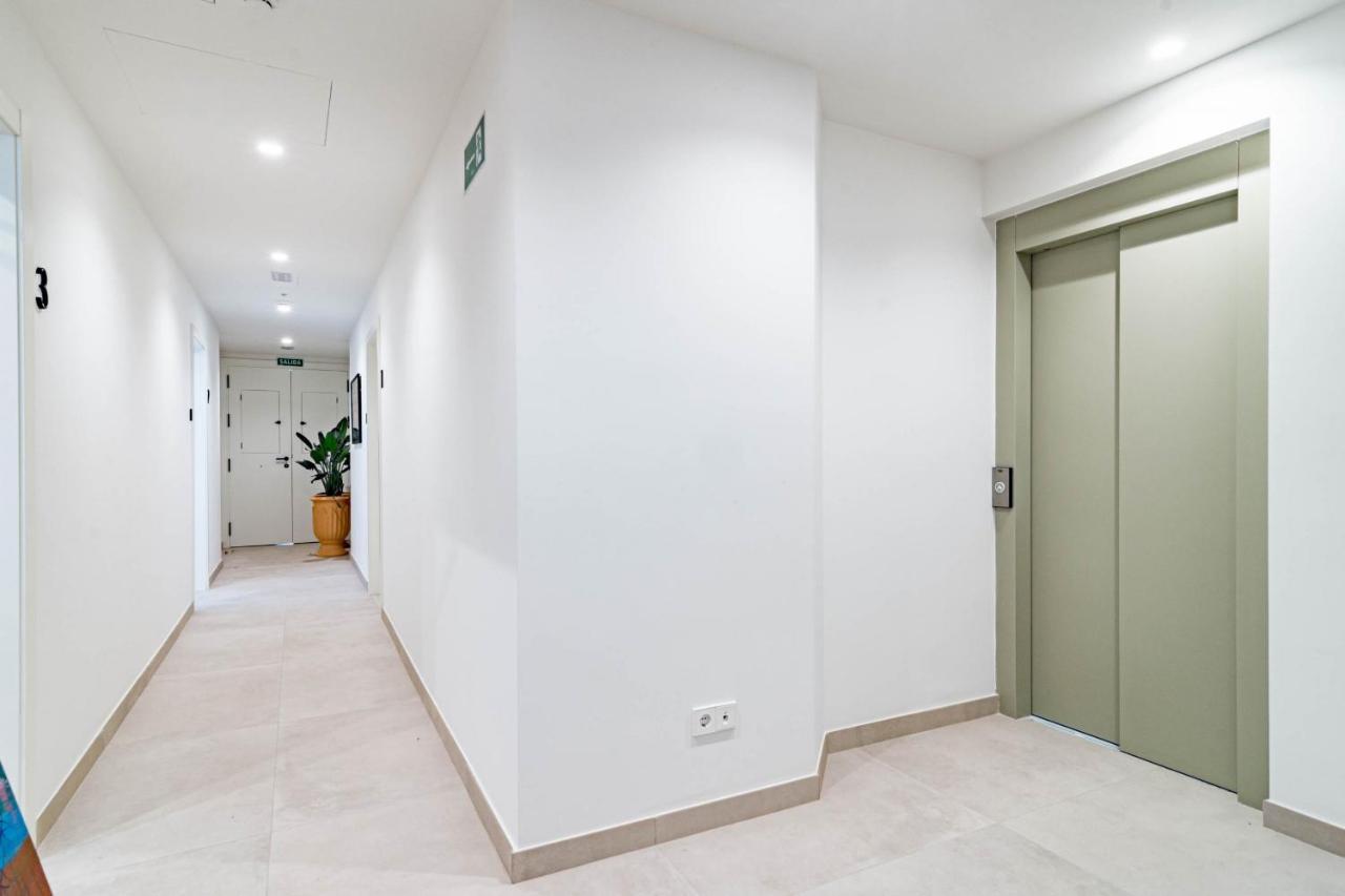 Seaclub Suites Estepona By Roomservices 외부 사진